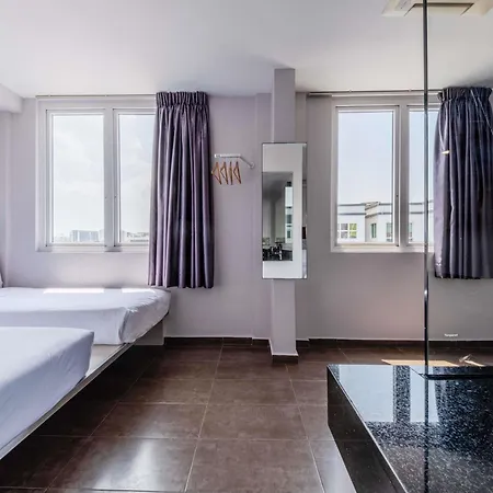 Ibis Budget Singapore Vanda-2