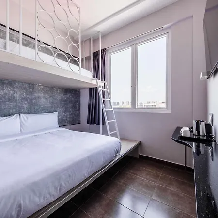 Ibis Budget Singapore Vanda-2