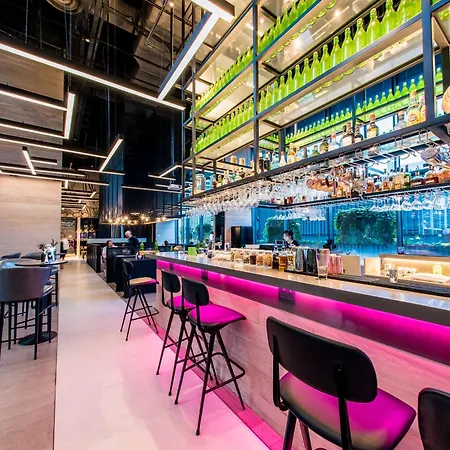 Yotel Singapore Orchard Road-3