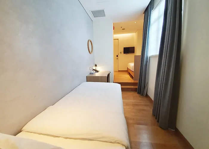 Hotel Clover 769 North Bridge Road Singapore