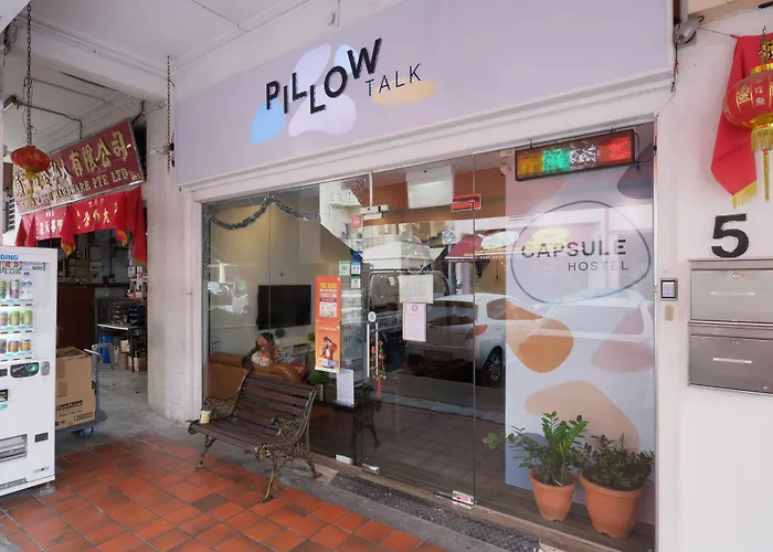 Pillow Talk Hostel Singapore