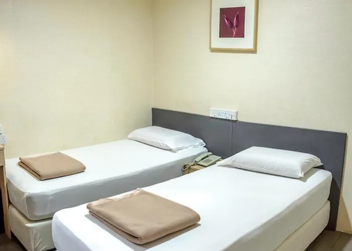 Amrise Hotel, Check In At 10Pm, Check Out At 9Am Singapore
