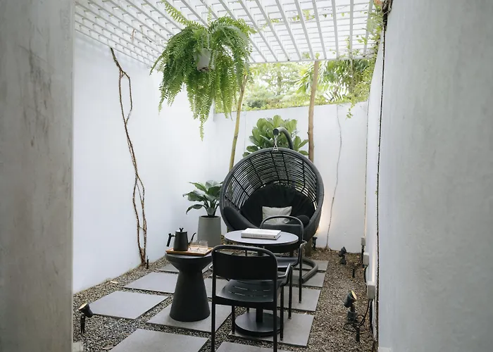 Lloyd'S Inn Singapore