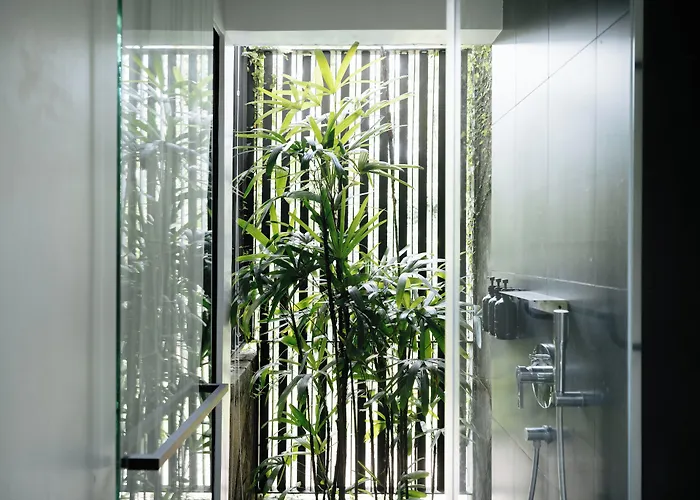 Lloyd'S Inn Singapore